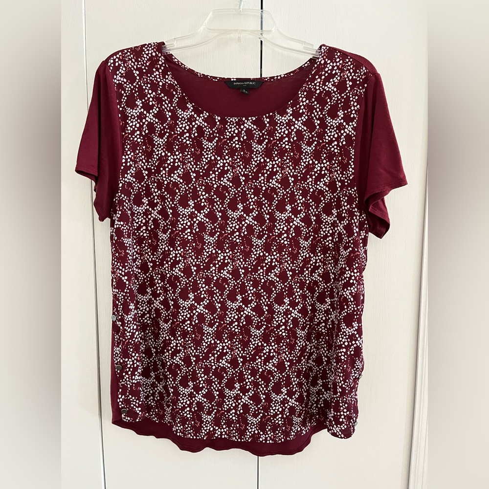 Banana Republic Short Sleeve Shirt. Size large.